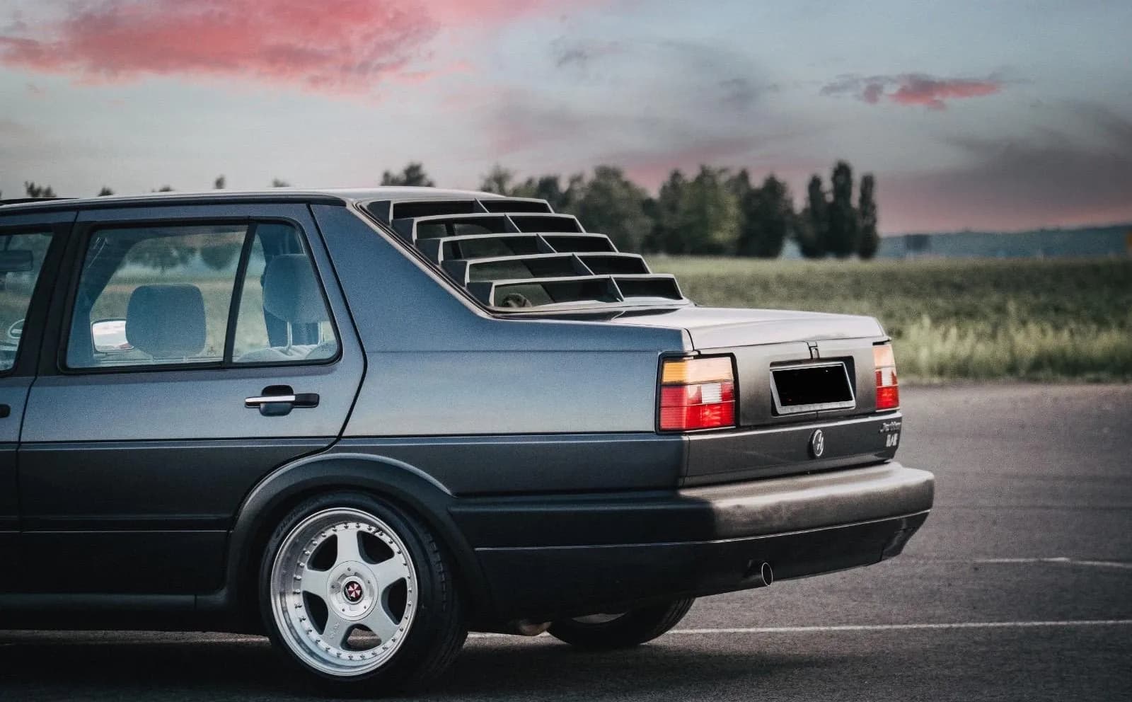Żaluzja Roleta Nakladka szyby tylnej ABS do VW Jetta MK2 Sedan (1984-1992) — 2