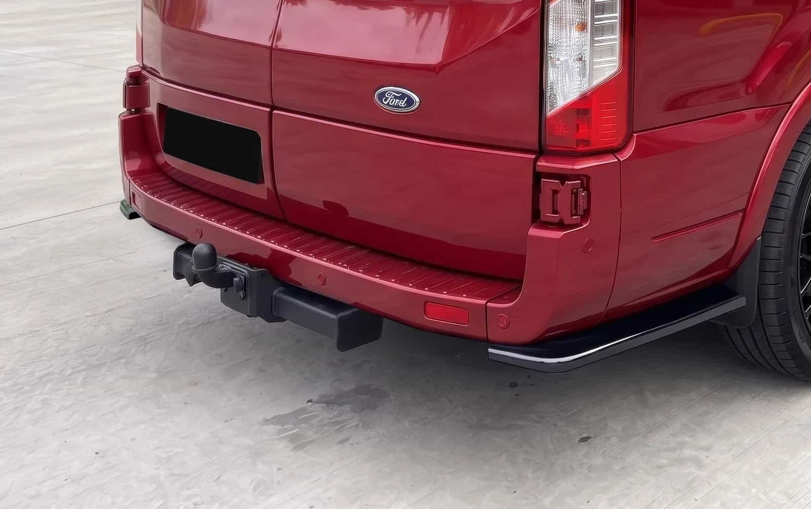 Dokladka tyl ABS Zestaw tylnych splitterów ABS do Ford Transit MK8 2019